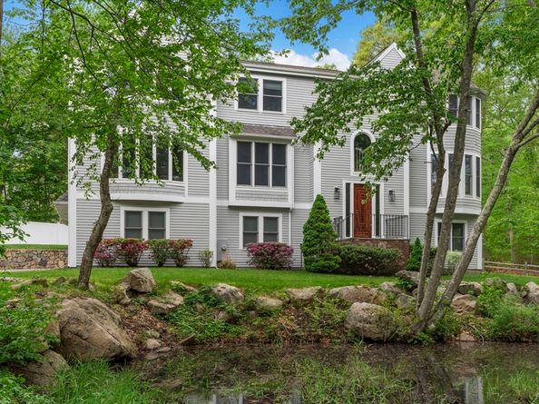 10 Heritage Ln, Cohasset MA 02025