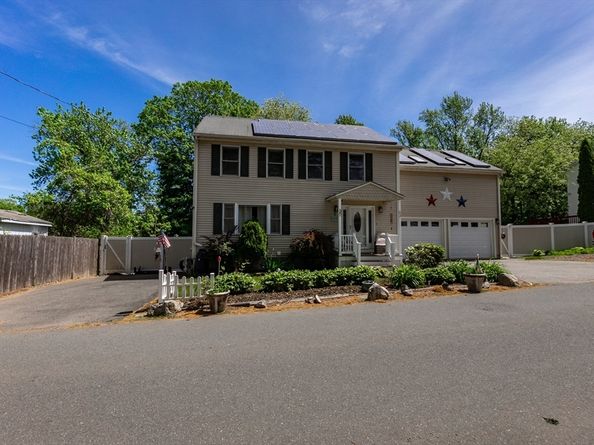 63 Bow St, Saugus MA 01906