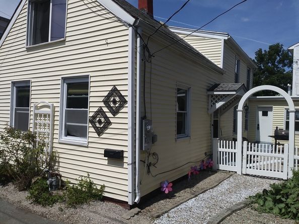 4 Lewis Ct, Gloucester MA 01930