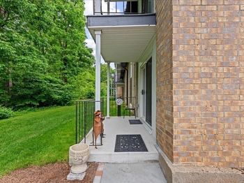 23 Shadowbrook Ln