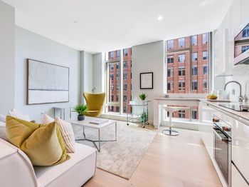 135 Seaport Blvd