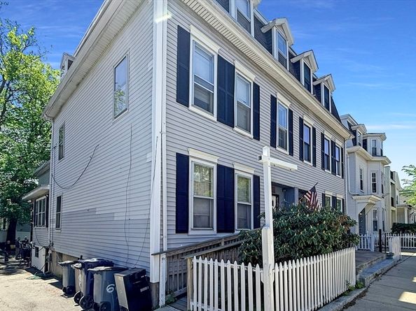 607 E 7th St, Boston MA 02127
