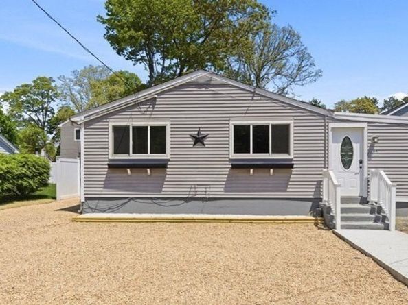 64 Rosepoint Ave, Wareham MA 02576