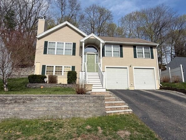 12 Sherwood Road, Worcester MA 01602
