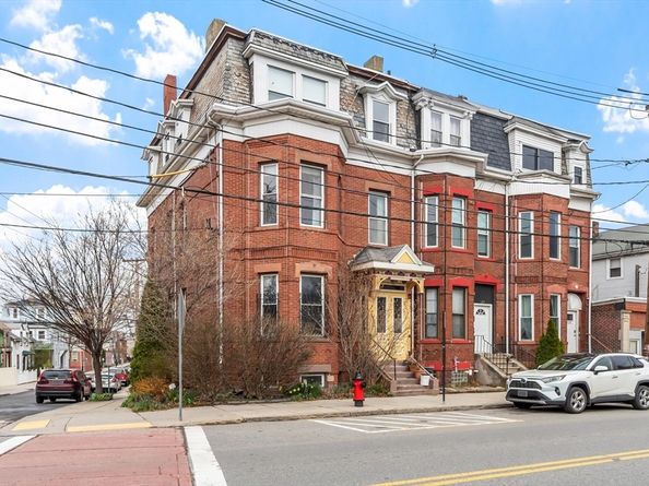 126 Washington Ave 2, Chelsea MA 02150