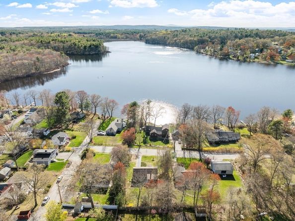 16 Lakeview Dr, Littleton MA 01460
