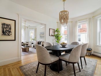 7 Farragut Ave