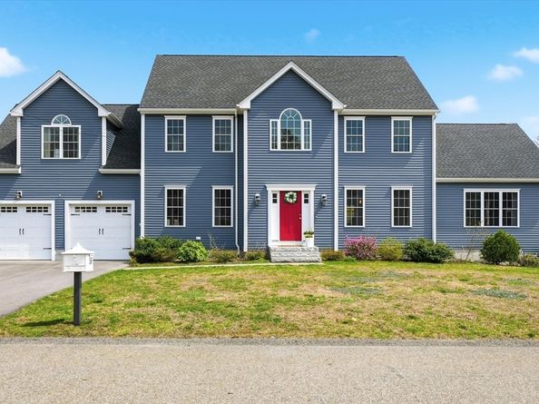 39 Iadarola Ave, Milford MA 01757
