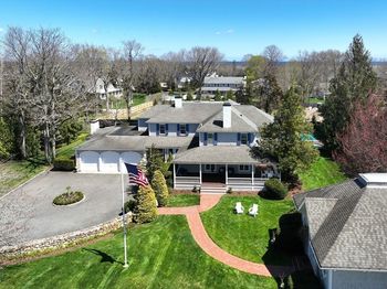 30 Crooked Lane