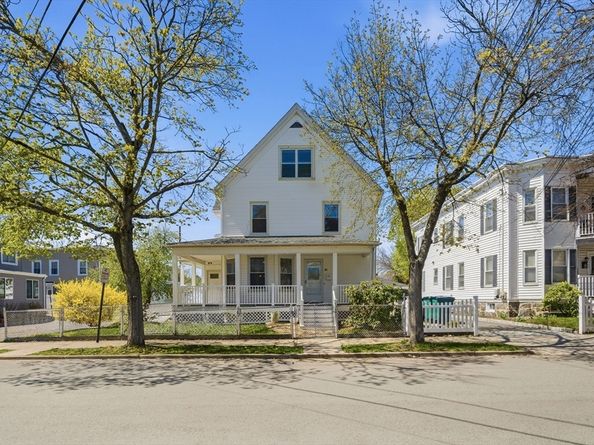 20 Lexington St, Lynn MA 01902