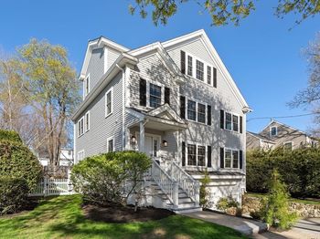 152 Charlton St