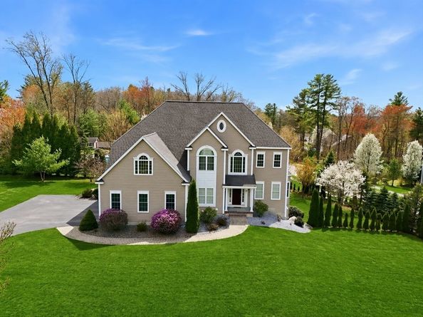 19 Crimson Dr, Shrewsbury MA 01545