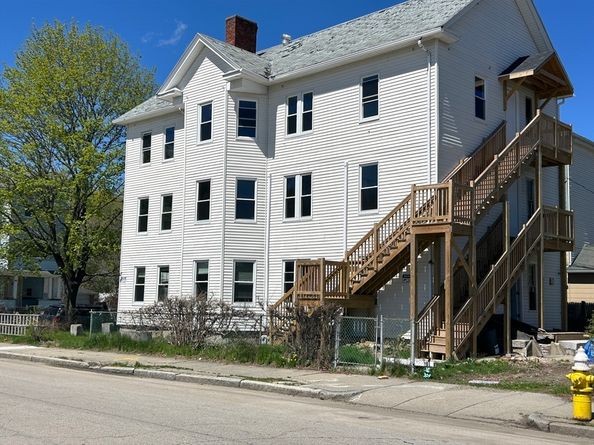 2 Stevens Rd, Worcester MA 01603