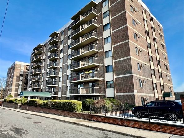 164 Galen St 15, Watertown MA 02472