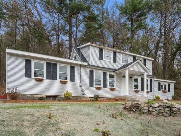 78 Pleasant St, Grafton MA 01519