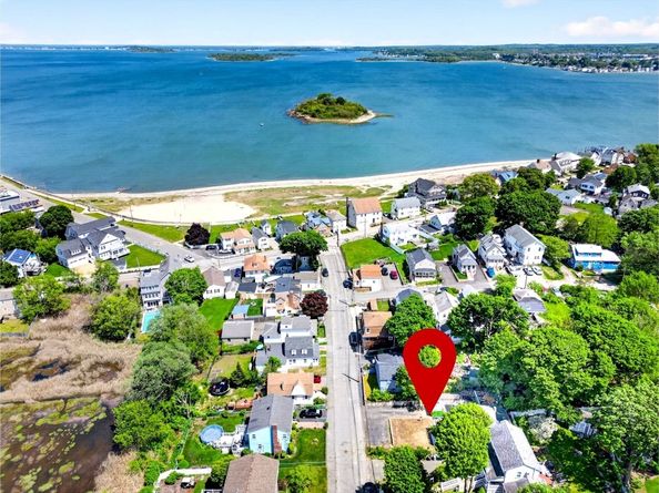 139 Spring St, Quincy MA 02169