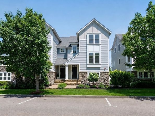 34 Parkview St, Weymouth MA 02190