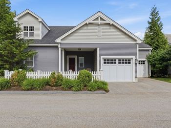 8 Lantern Way