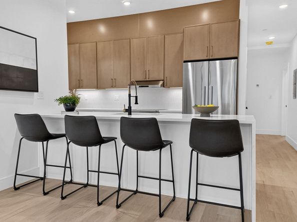 15 Clyde St D, Somerville MA 02145