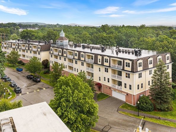 2 Arden Mills Way 2305, Fitchburg MA 01420