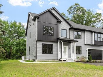 422 South Quinsigamond Ave.