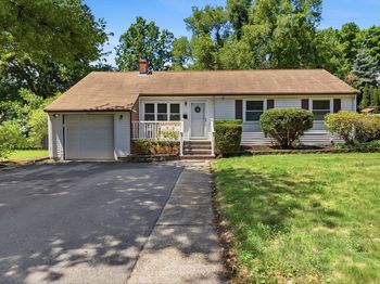 542 Trapelo Rd