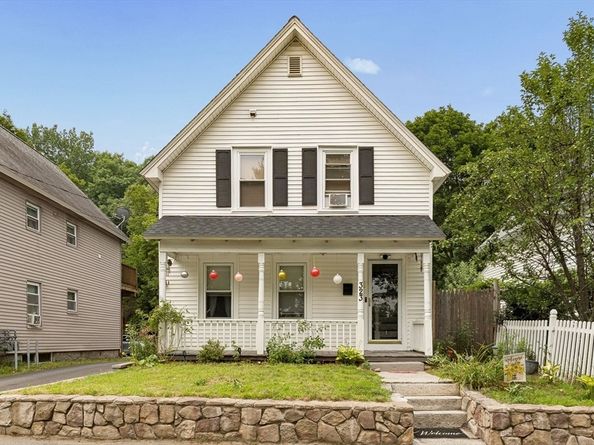 323 Rollstone St, Fitchburg MA 01420