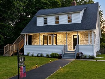 42 Pakachoag St