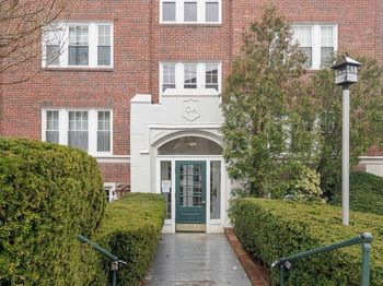 21 Bradlee Rd