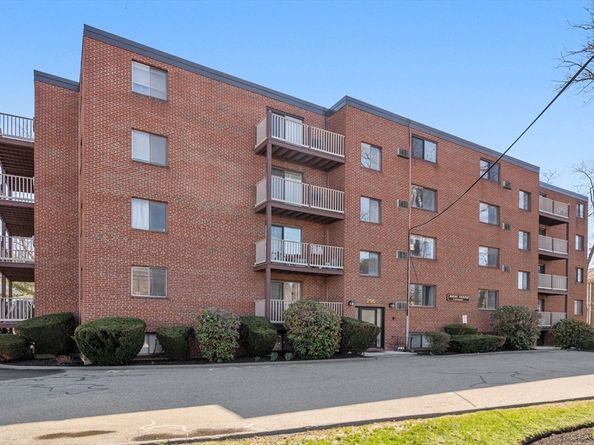 295 Main Street 16, Reading MA 01867