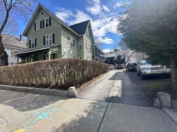 39 Woodland St