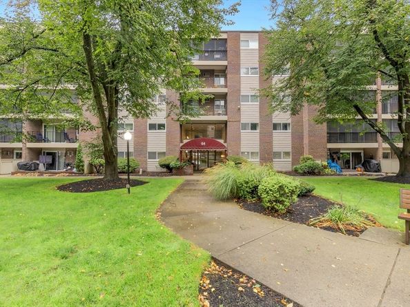 64 Main St 41B, Stoneham MA 02180
