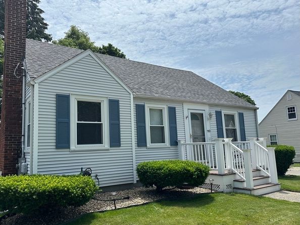 110 Holyoke St, Lynn MA 01905
