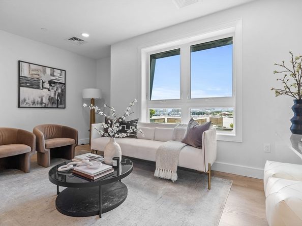 301 Border Street 513, Boston MA 02128