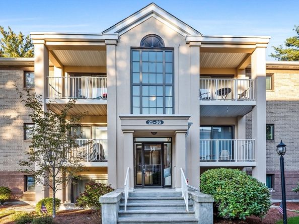 14 Bourbon St 25, Peabody MA 01960