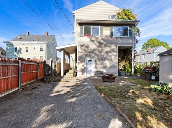 14 Jewetts Ct, Lynn MA 01902