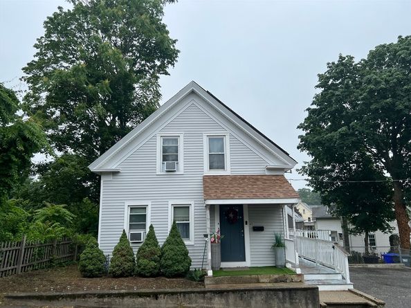 40 Chestnut St, Milford MA 01757