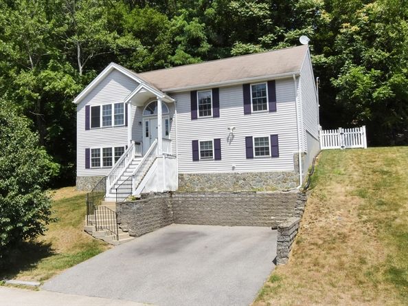 16 Sherwood Rd, Worcester MA 01602