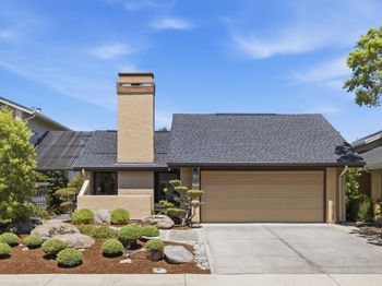 2389 Apsis Court