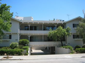 837 Cowper Street