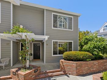 3421 El Camino Real
