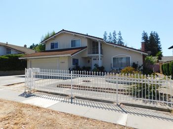 3560 Eastridge Drive