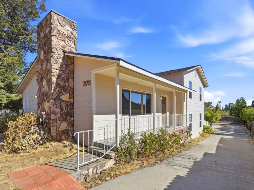 375 Alameda De Las Pulgas, Redwood City CA 94062