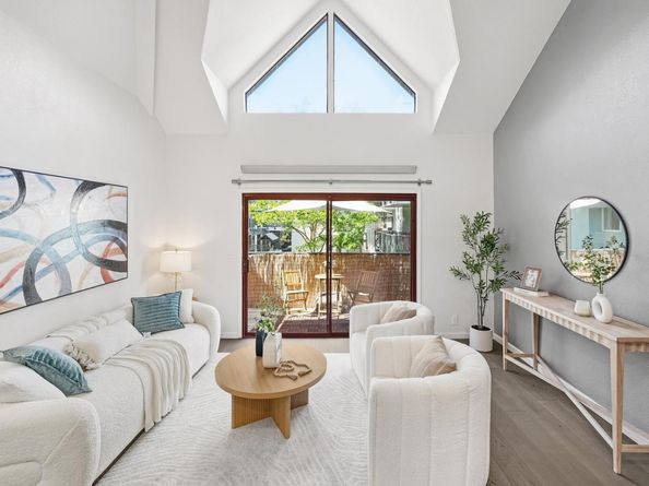4151 El Camino Way M, Palo Alto CA 94306