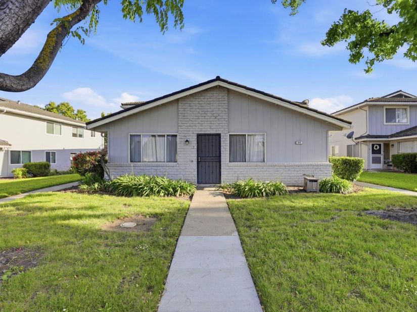 812 Blossom Hill Road 2, San Jose CA 95123