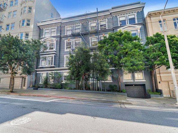 2205 Sacramento Street 302, San Francisco CA 94115