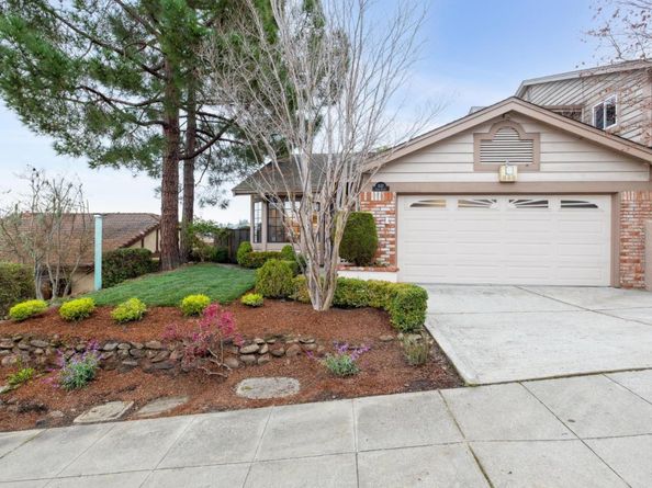 1637 Toyon Court, San Mateo CA 94403