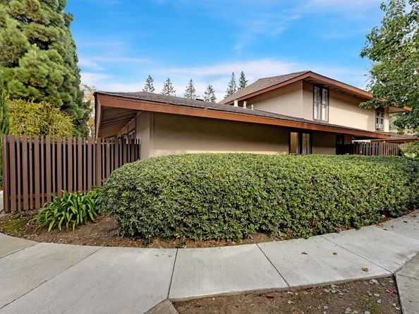 205 Red Oak Drive M, Sunnyvale CA 94086