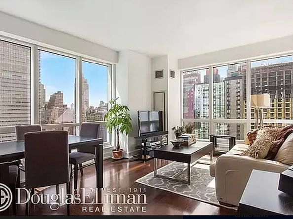 350 West 42nd Street 24K, New York NY 10036