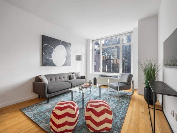 325 Fifth Avenue 18F, New York NY 10016